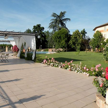 Agriturismo Corte Bebbi Bibbiano  ภายนอก รูปภาพ